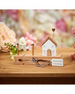 GRANDMA PEG HOUSE BLOCK WOODEN WITH WASHING LINE & TAG++
